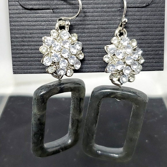 Bijou Drive rhinestone rectangle drop earrings - Picture 2 of 2